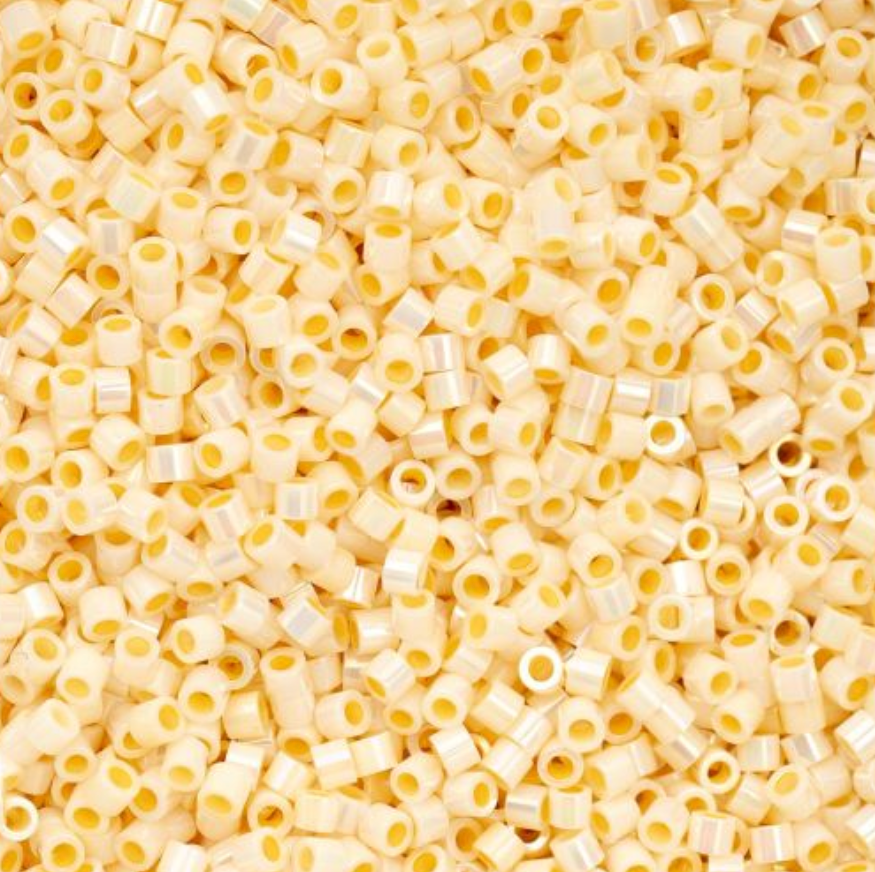 Cylin Bead 11/0 25g Bag Cream AB