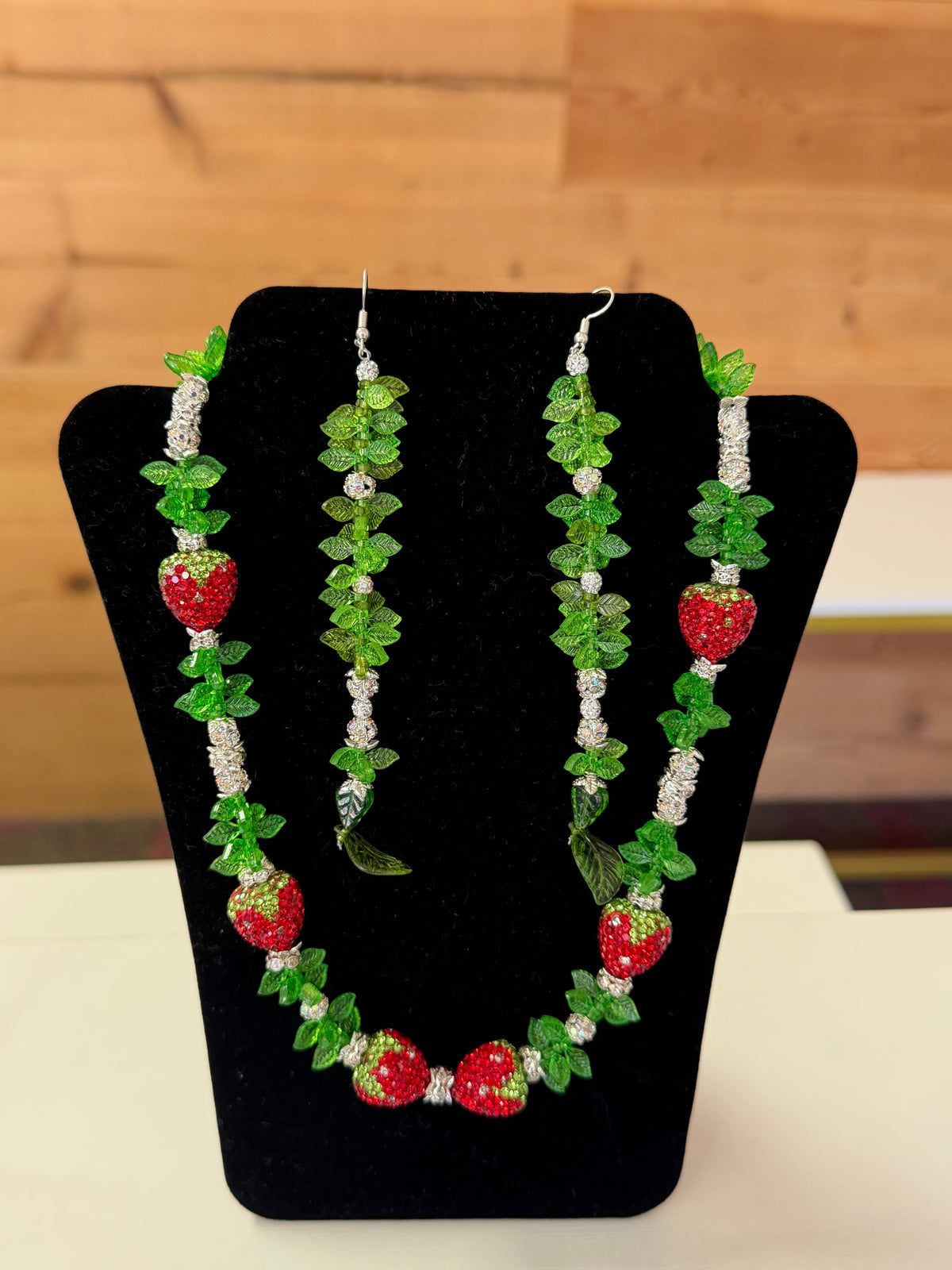 Turtle Island Express - Leaf Earrings Green Set