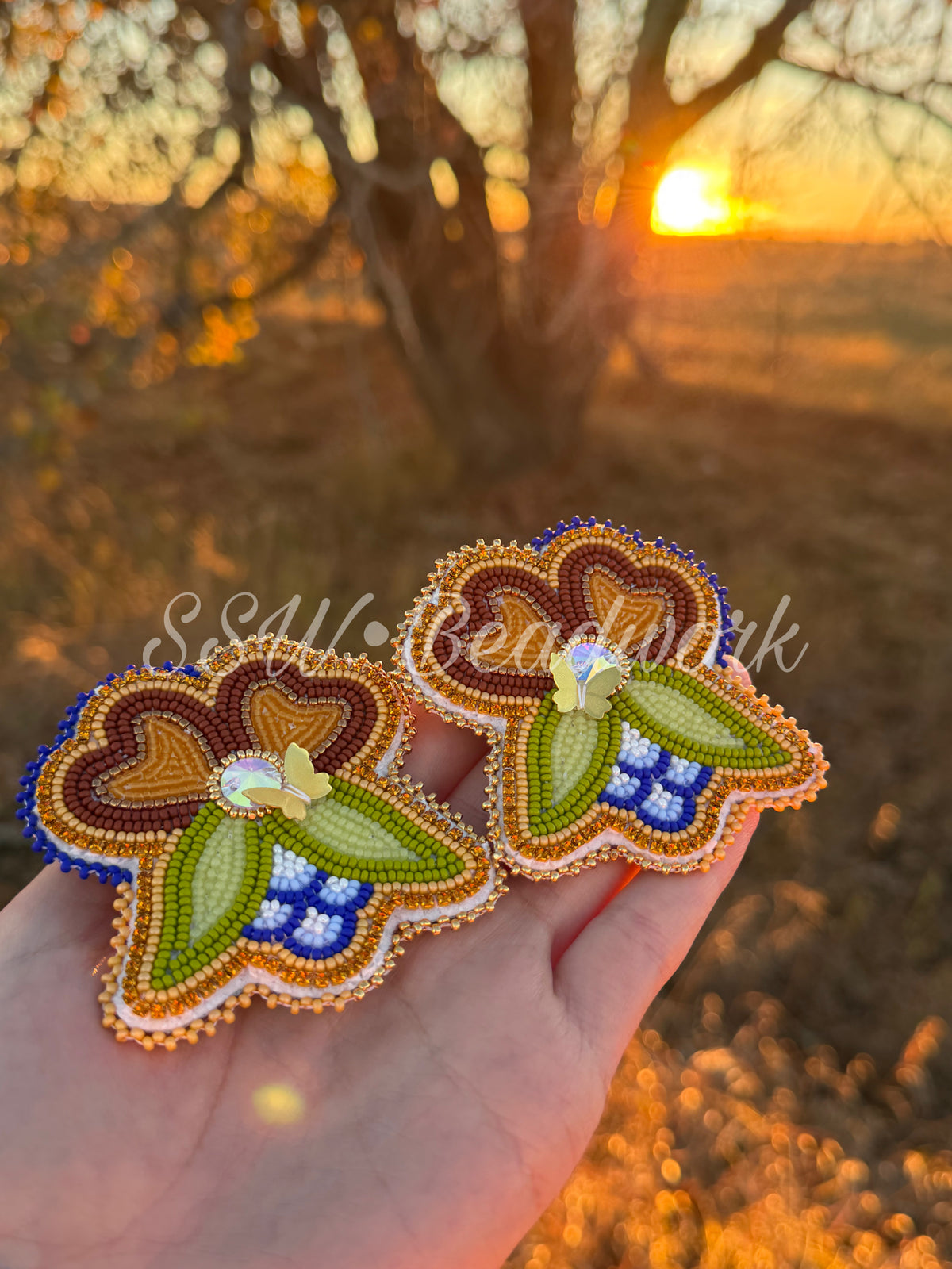 24k gold Topaz & Blue Beaded florals