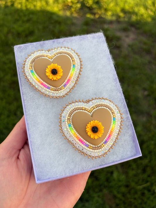 Brown Sunflower Heart Earrings 🌻