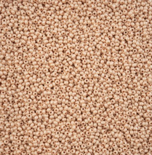 Czech Seed Bead 11/0 Vial Pearl Beige Chalk Luster Terra apx23g