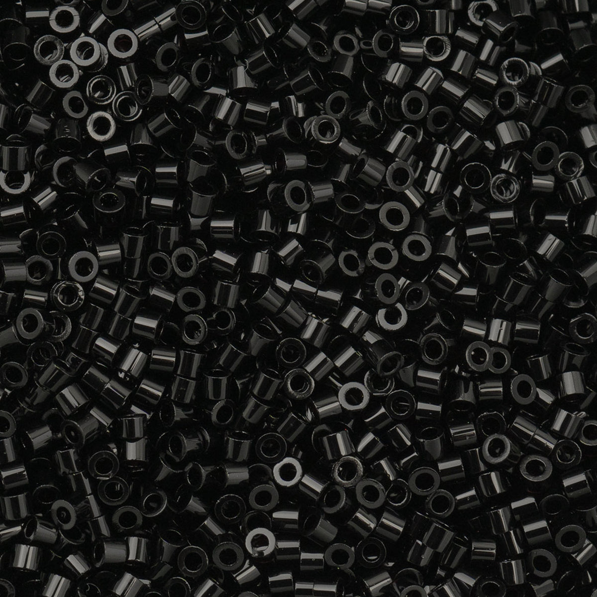 Cylin Bead 11/0 25g Bag Opaque Black