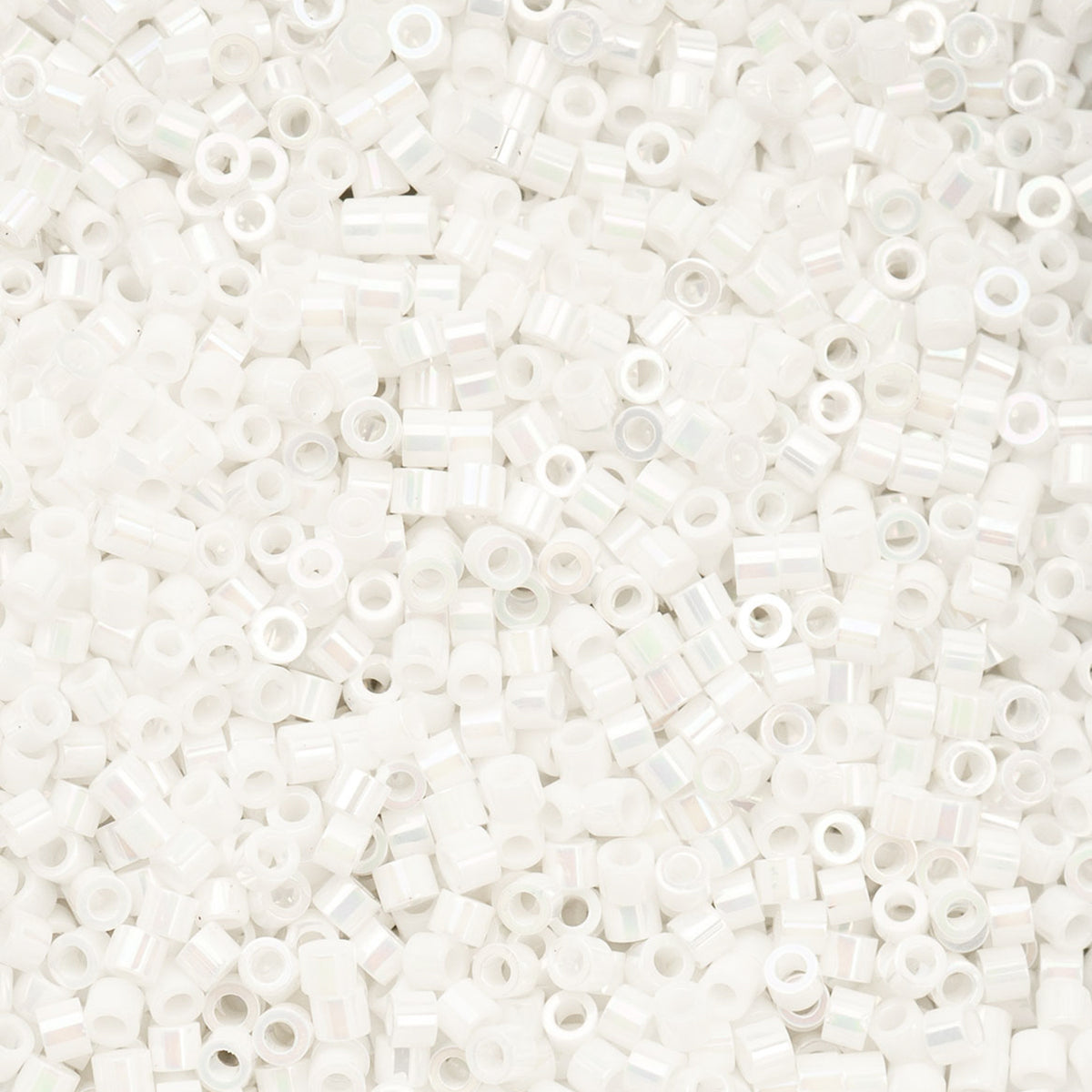 Cylin Bead 11/0 25g Bag White Pearl AB