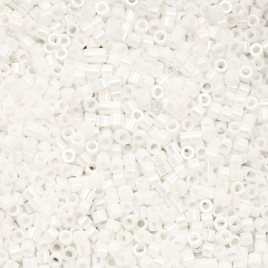 Cylin Bead 11/0 25g Bag White Pearl AB
